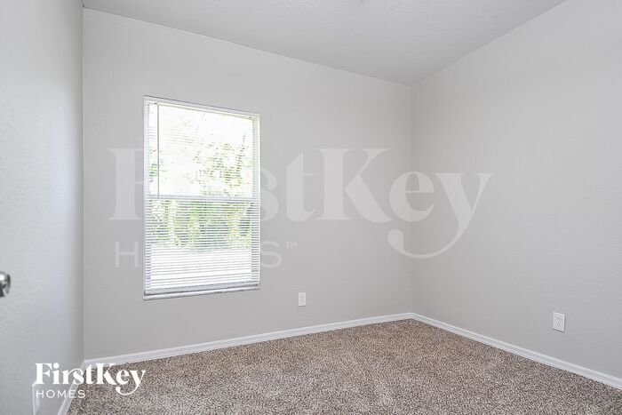 Building Photo - 8213 Gancedo Ave