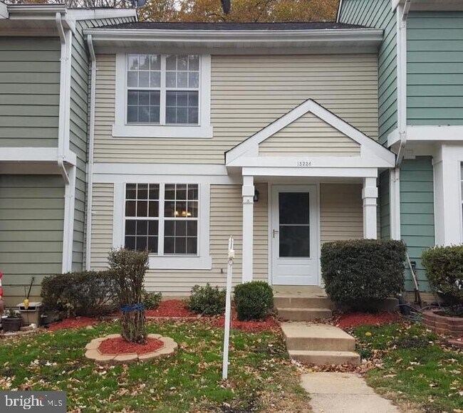 Building Photo - 15236 Streamside Ct