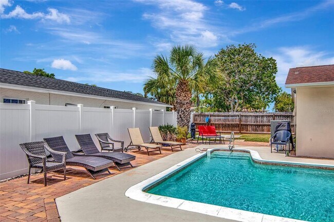 Building Photo - 4712 114th St N