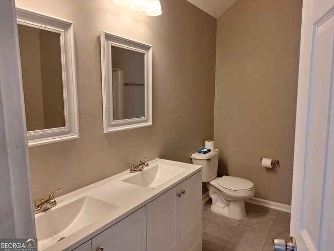 Building Photo - 41 Sandstone Ln