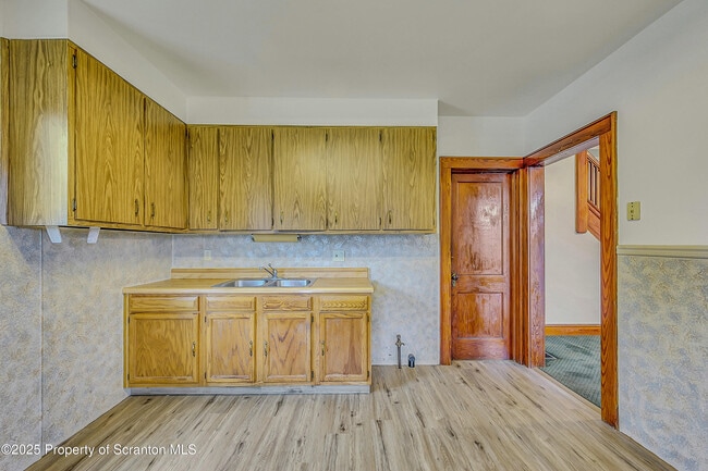 Building Photo - 443 14th Ave