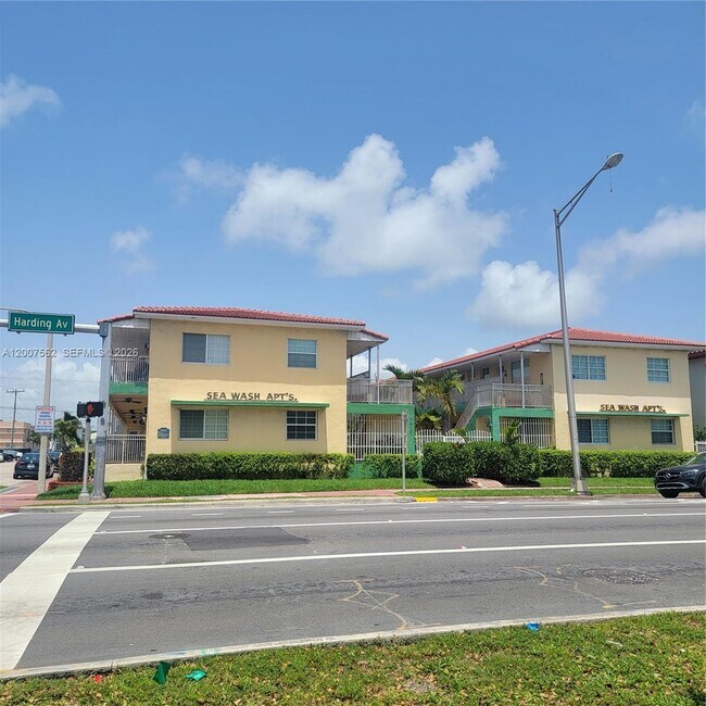 Building Photo - 7400 Harding Ave