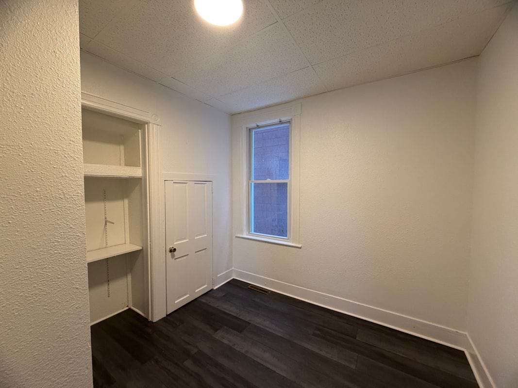 Building Photo - 1208 City St