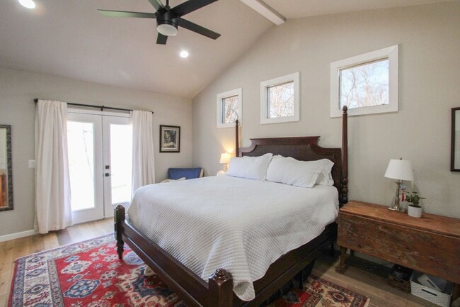 Building Photo - RENOVATED 3-BEDROOM HOME IN BEACON HILL