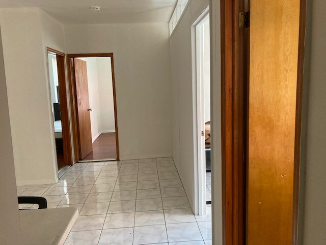 Building Photo - 808 57th St