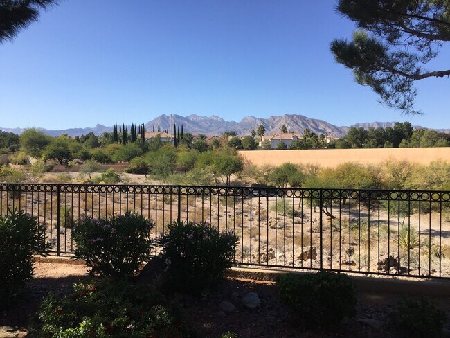 Building Photo - 2 Bedroom Condo In Guard Gated Summerlin C...
