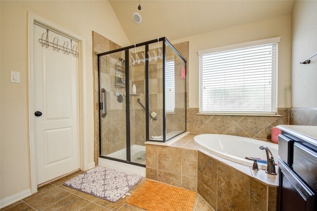Building Photo - 8215 Laughing Falcon Trail