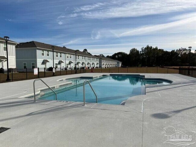 Building Photo - 1435 Iroquois Ct