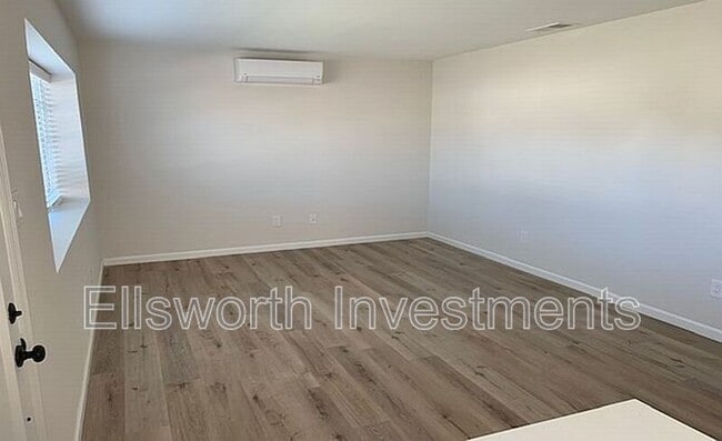 Building Photo - 3327 La Junta Ave