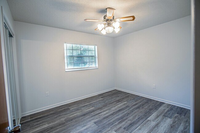 Building Photo - 4808 Co Rd 117A