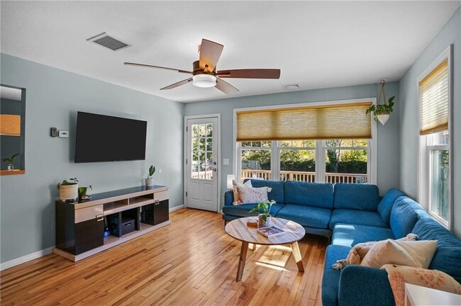 Building Photo - 31 Smith St