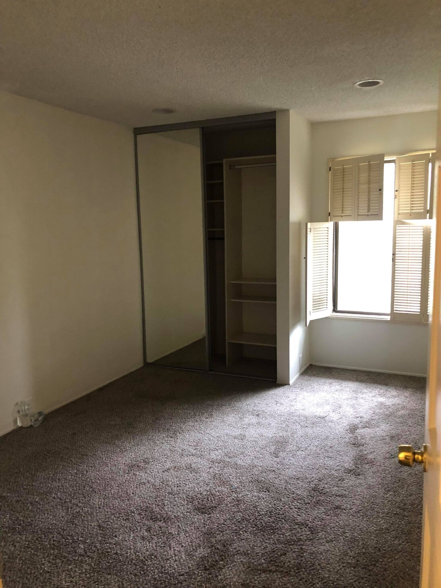 Single bedroom - 9594 Easter Way