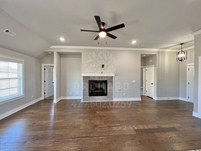 Building Photo - Single-Family Home- Desirable Clearwood Plan - 10 Month Lease Only