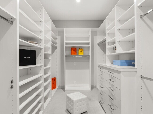 Building Photo - 48674 Vista Viejo Dr