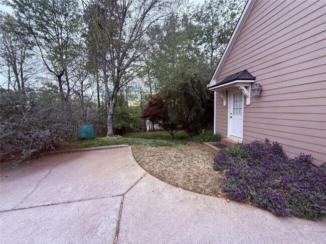 Building Photo - 5730 Devonshire Way