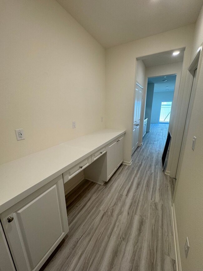 Building Photo - Beautiful Brand-New Home (Price Drop)>>>> Call Today>>>>