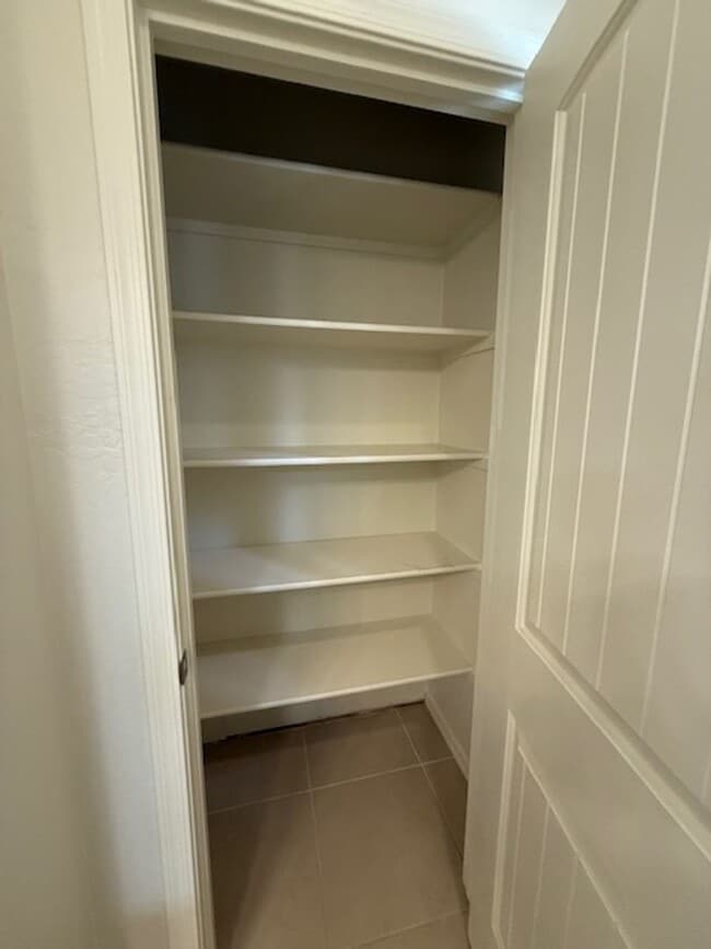 Building Photo - Price Reduced!! 3 bed 2 Bath in The Villas on Elm Contact Property Pros Property Management