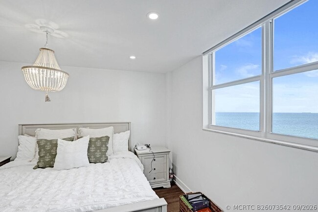 Building Photo - 4250 Galt Ocean Dr