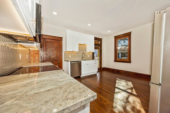 Building Photo - 2 College Ave