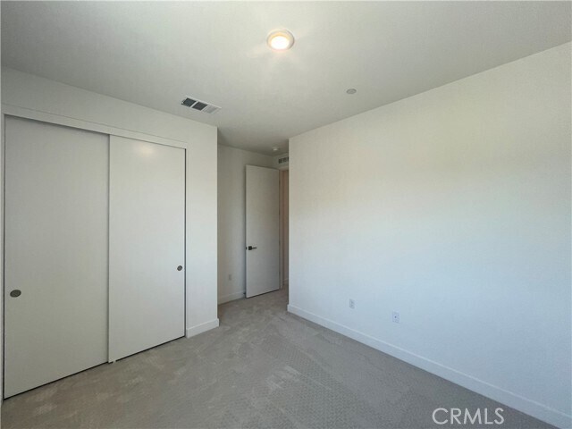 Building Photo - 36318 Warren Dr