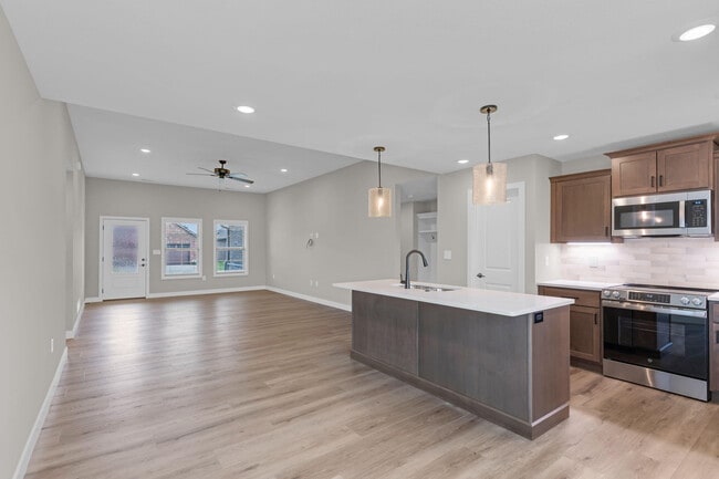 Building Photo - 1808 Wes Milligan Ln