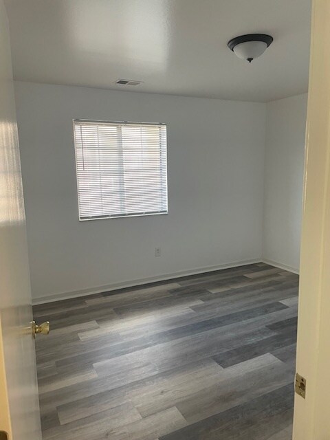 Building Photo - 30602 Oakridge Manor Dr