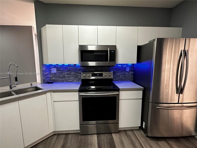 Building Photo - 691 SW 158th Way