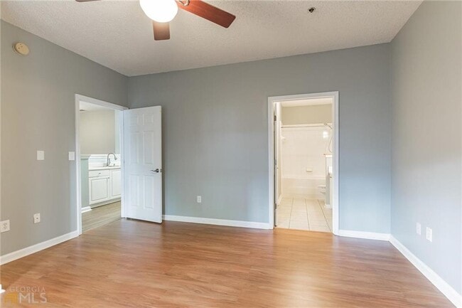 Building Photo - 711 Spring Heights Ln