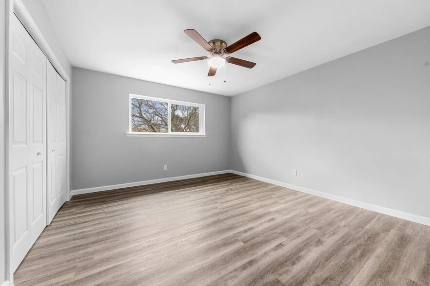 Bedroom 2 - 124 Wind Ridge Dr