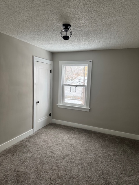 Building Photo - 1856 S Rundle Ave