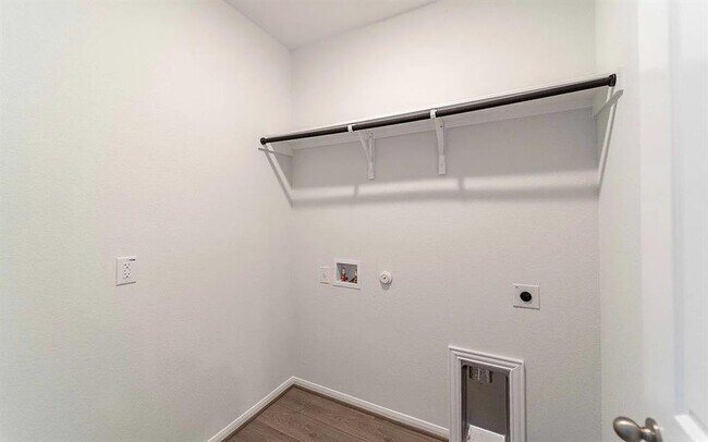 Building Photo - 515 Clearlake Dr