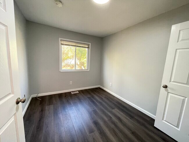 Building Photo - 508 Bloomfield Ave