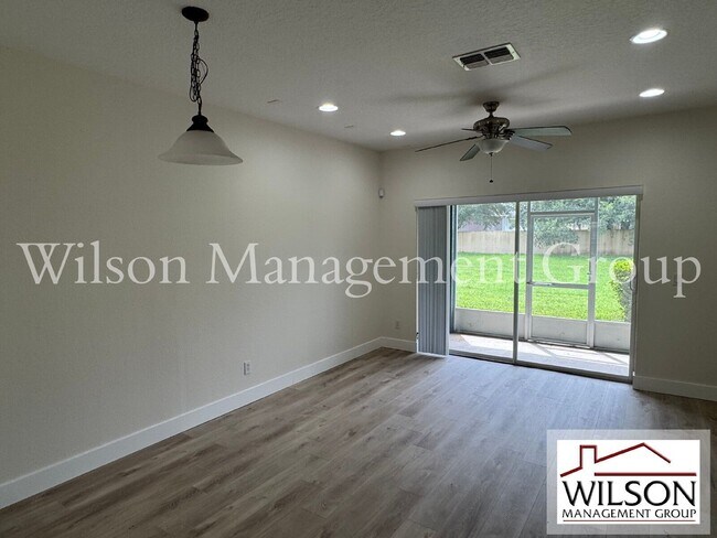 Building Photo - 10328 Manderley Way