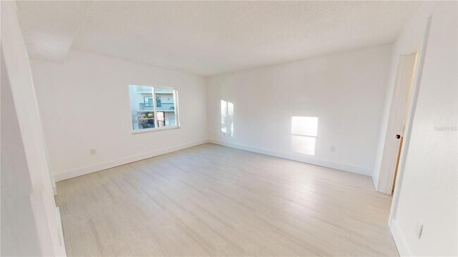 Building Photo - 301 87th Ave