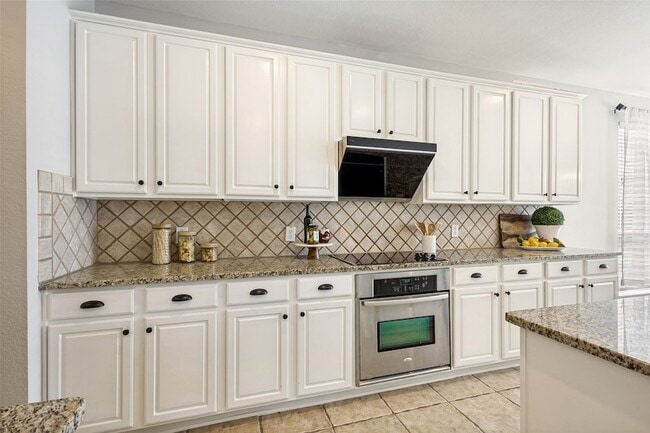 Building Photo - 7905 Purple Martin Way