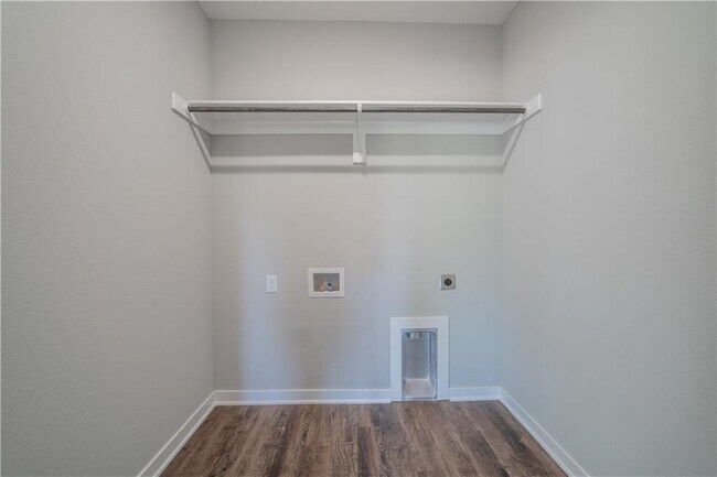 Building Photo - 481 N Yona Ln