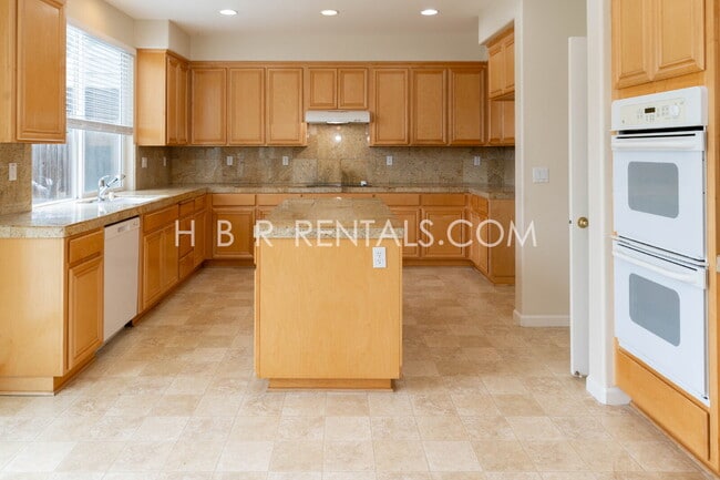 Building Photo - Spacious 4-Bedroom Gem on Glenhaven Drive – Your Perfect Tracy Retreat!