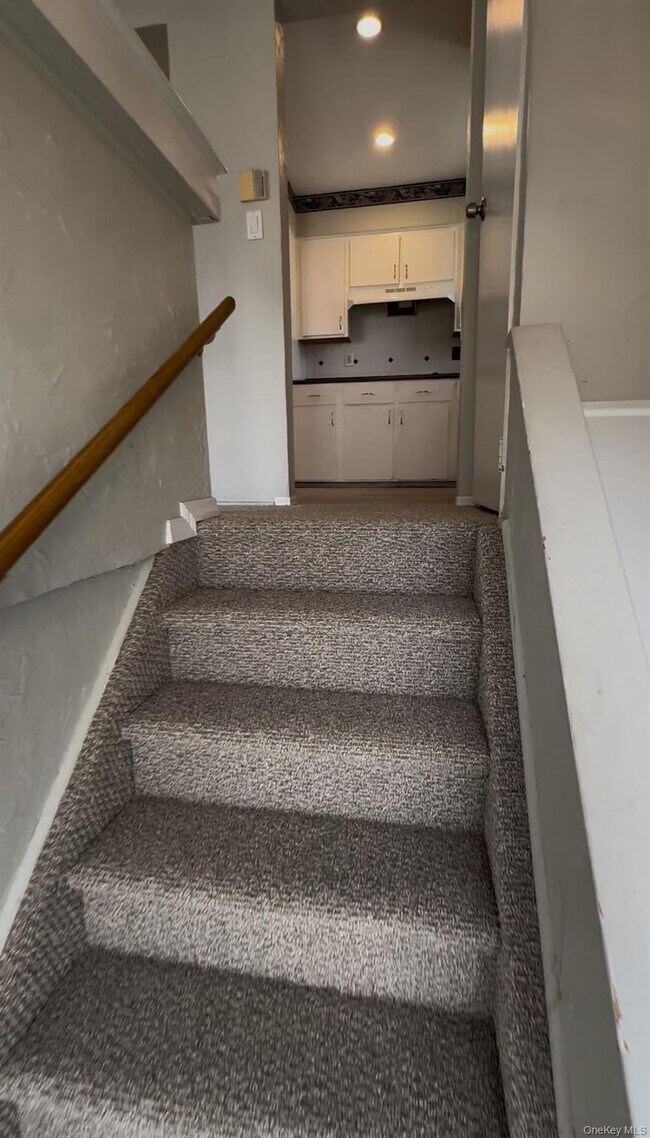 Building Photo - 305 Deauville Pkwy