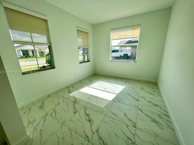 Building Photo - 1079 Haywagon Trl