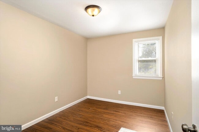 Building Photo - 45 Scattergood Ave