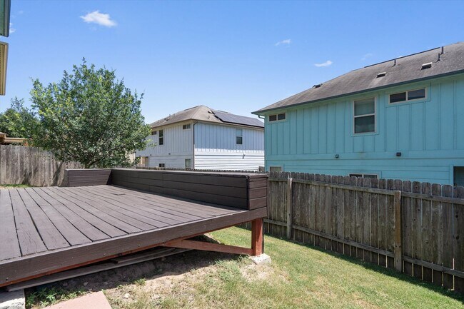 Building Photo - 5804 Loblolly Ln