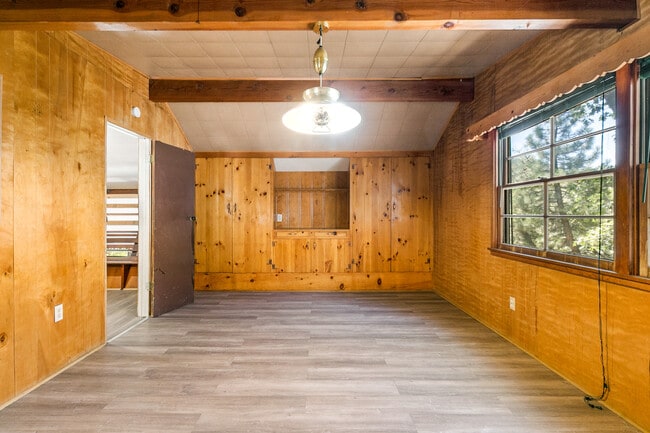Building Photo - 32780 Deer Lick Dr