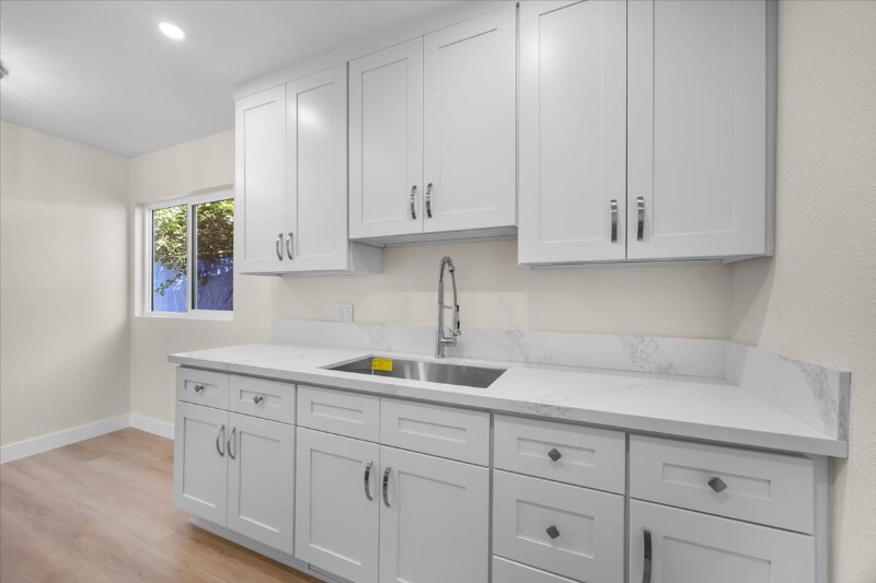 Primary Photo - 3537 Delta Ave