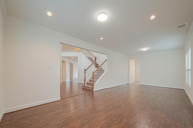 Building Photo - 4419 Matagorda Lakes Dr