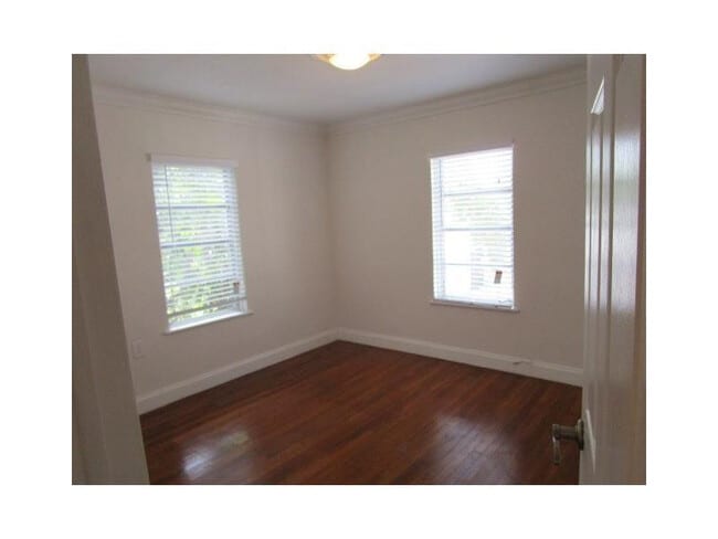 Building Photo - 4565 N Ocean Dr