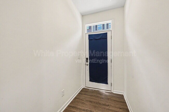 Building Photo - 6222 Cleburne Ct