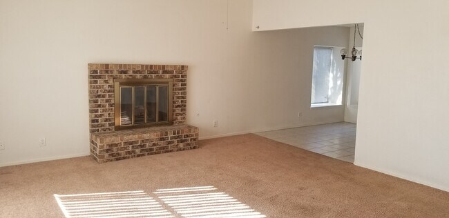 Building Photo - 5009 Blue Sage Pl NE