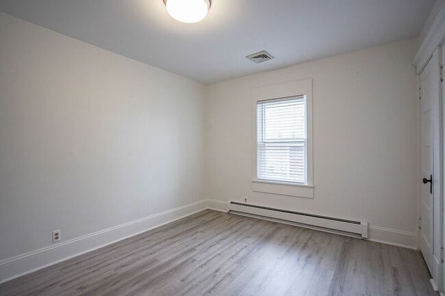 Building Photo - 52 Ludger Ave