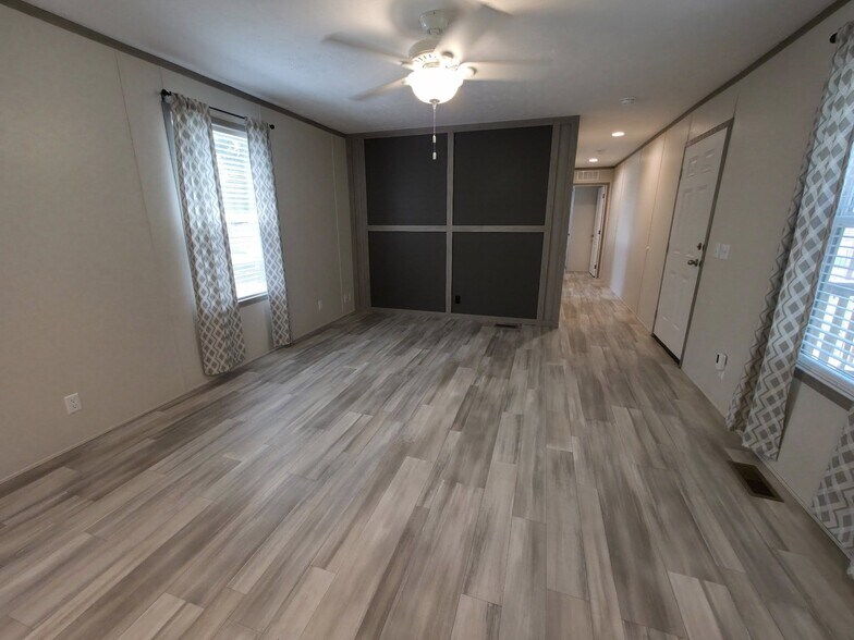 Building Photo - 1308 W Arlington Ave