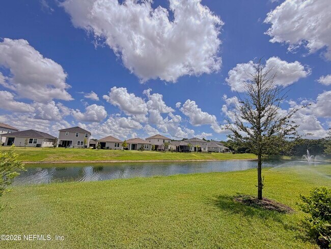 Building Photo - 716 Cherry Elm Dr